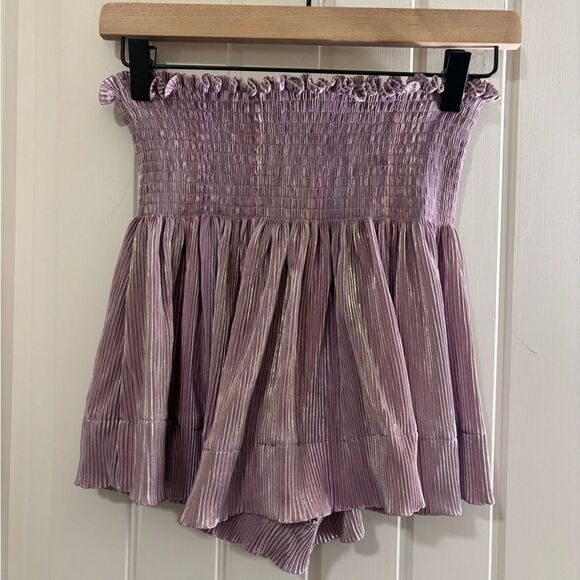 QUEEN OF SPARKLES High Waist Shimmering Swing Shorts - Picture 2 of 7